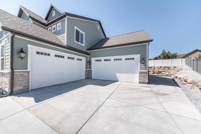 Concrete driveway installation in Memphis