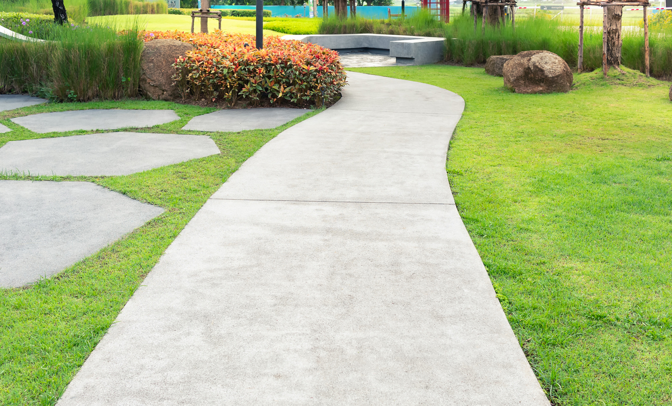 Walkway concrete installation in Memphis